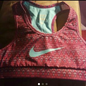 Nike pro sport bra nwt youth med