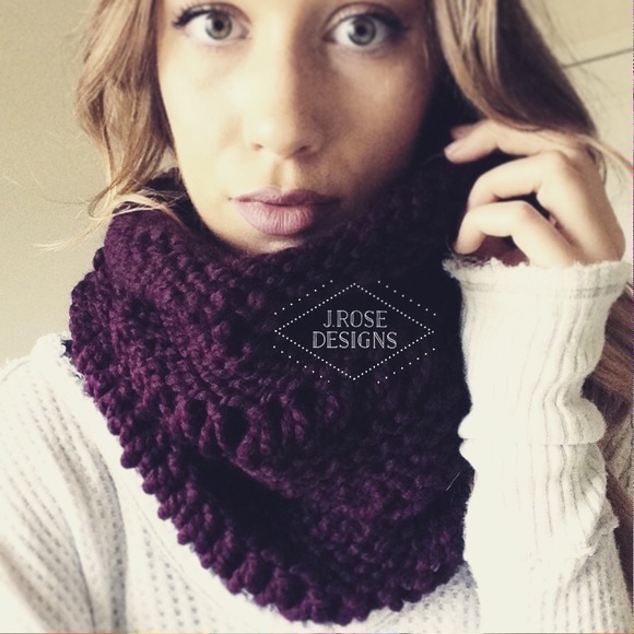 Hand-Knit Cowl Scarves - Picture 3 of 3