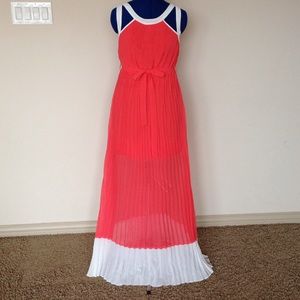 ❌🚧SOLD🚧❌ Salmon Pleated Long Formal Dress