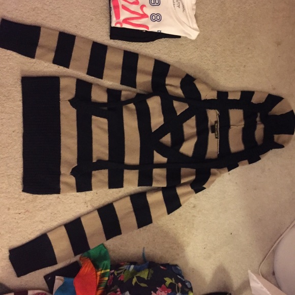 sweater type top