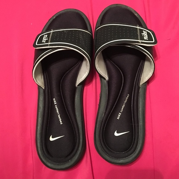 Nike sliders