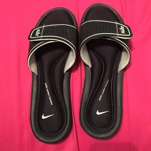 Nike sliders