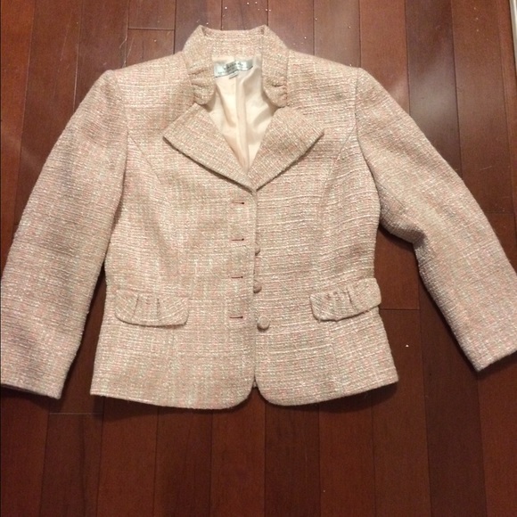 TAHARI Blazer new without tag