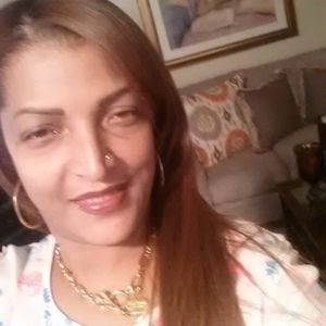 Meet your Posher, Dania