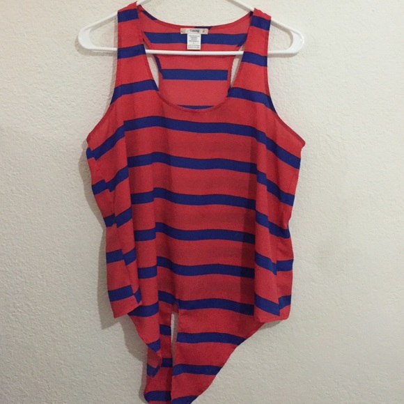 Tops - Cute summer / outdoor date top!
