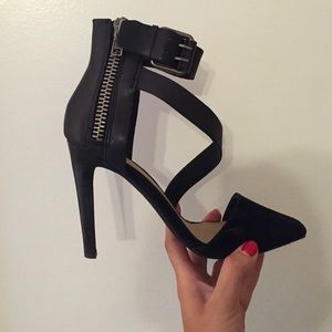 Joe's Jeans Ali - Black Suede pump