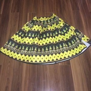 Scuba printed skirt . .