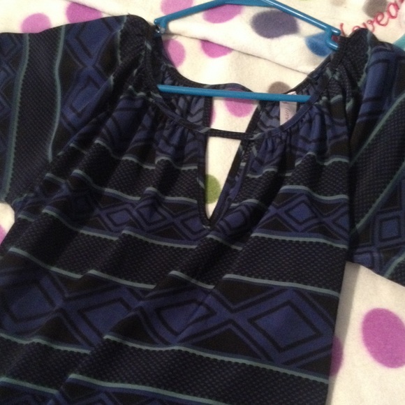 Playful little number😮 - Picture 2 of 2