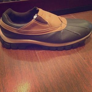 Rain shoes for men