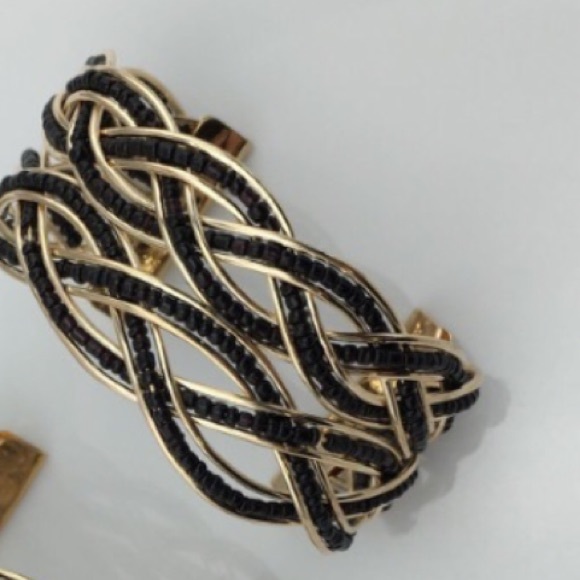 🎀HP🎀 T&J Designs Black Beaded Gold Cuff - Picture 2 of 3