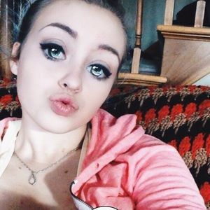 Meet your Posher, Elena