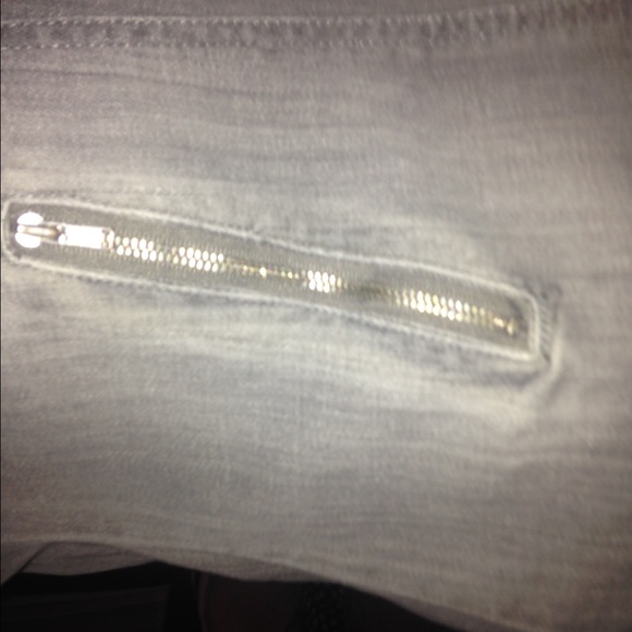 Grey jean coat nwt - Picture 3 of 4