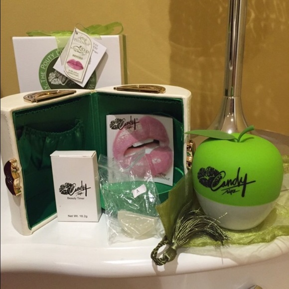 🎉HP🎉 🍏CandyLipz Lip Plumper Model A🍏
