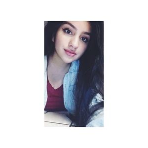 Meet your Posher, Paola