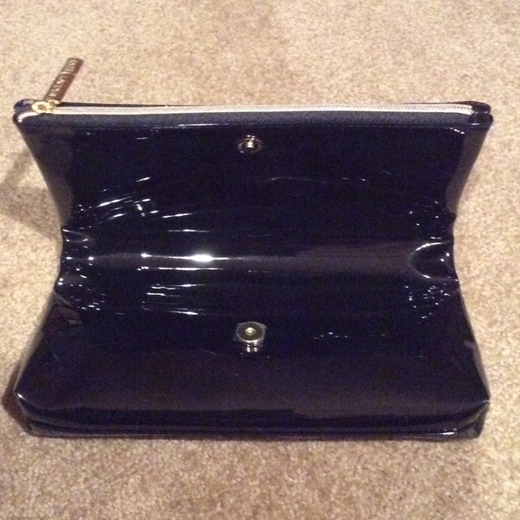 Estée Lauder - black with gold accents clutch - Picture 2 of 4