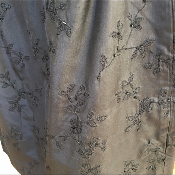 Ann Taylor beaded silk skirt - Picture 4 of 4