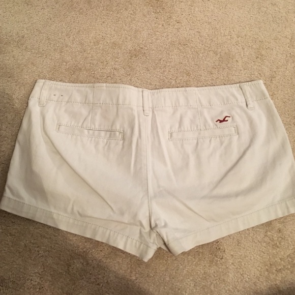 Hollister khaki shorts