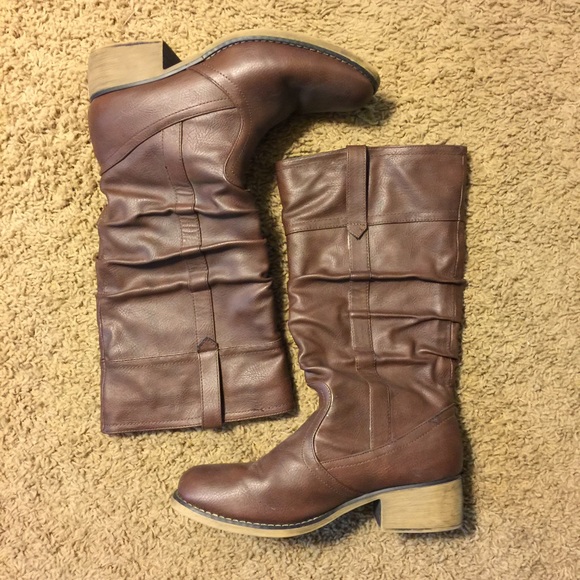 Brown heeled cowgirl riding boots size 8