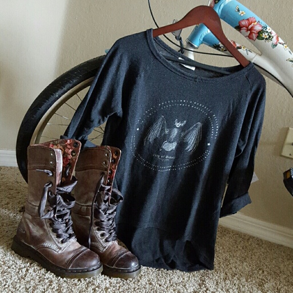 !Zara Bat Pullover Top!