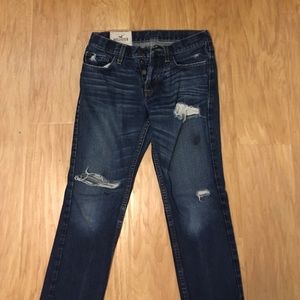 Hollister skinny jeans 28x30, ripped and faded