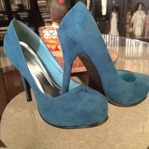 🎉REDUCED🎉Teal Suede Platform Heels