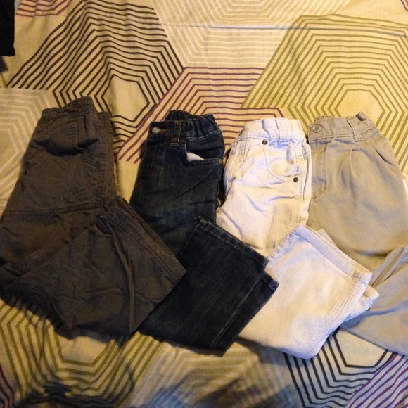 4T boys pants 👦🏻