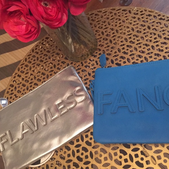"FLAWLESS" wristlet - Picture 2 of 2