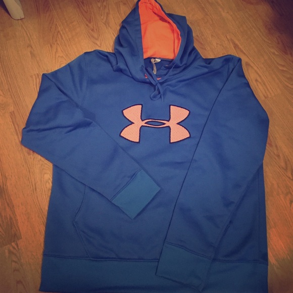 Under Armour logo sweatshirt