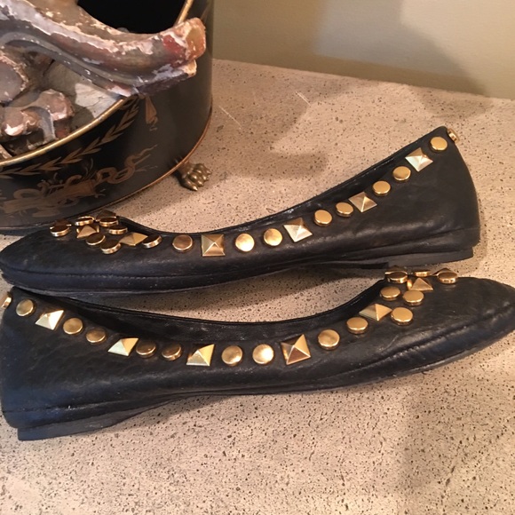 SOLD 1 stud gone TORY BURCH Black Stud Flats 8 - Picture 2 of 4