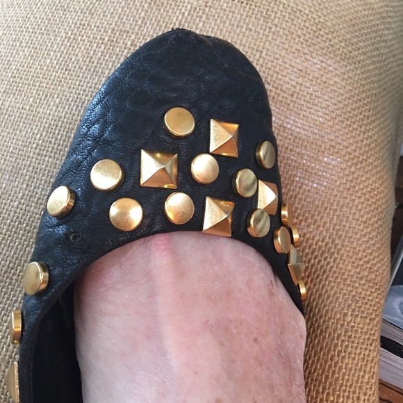 SOLD 1 stud gone TORY BURCH Black Stud Flats 8 - Picture 4 of 4