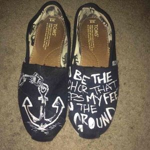 ❌SOLD❌ Mayday Parade hand painted TOMS