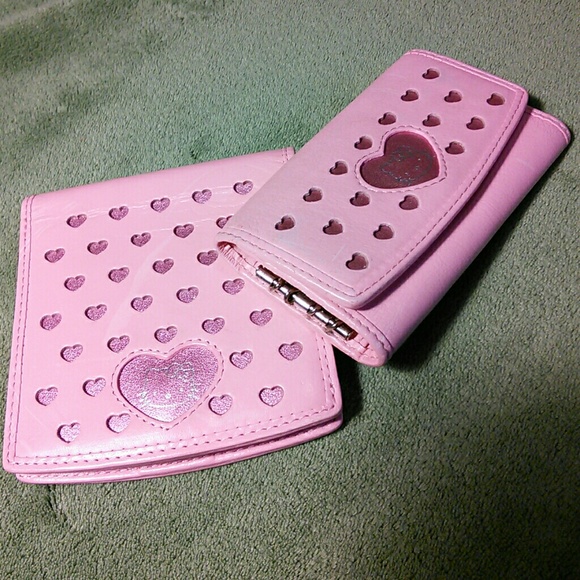 Hello Kitty Pink ❤️ Metallic Key Wallet ONLY