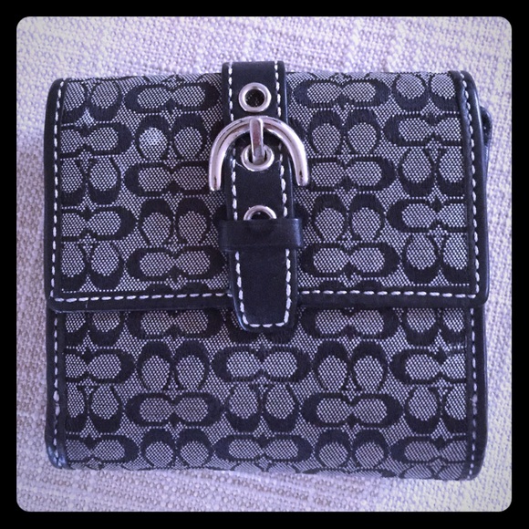 Coach signature wallet