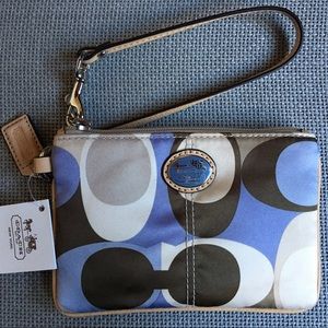 NWT COACH wristlet