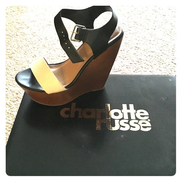 Size 6 platform wedge