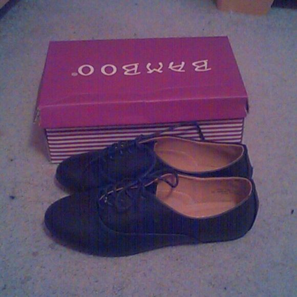 Shoes - Picture 2 of 2