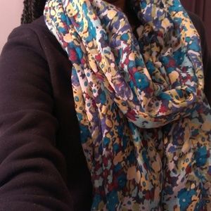 Multicolored scarf