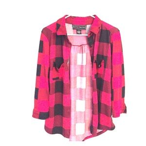 Black/red flannel pattern 3/4 sleeve button down