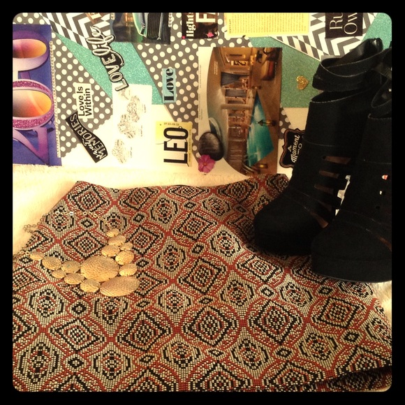 Aztec print skirt