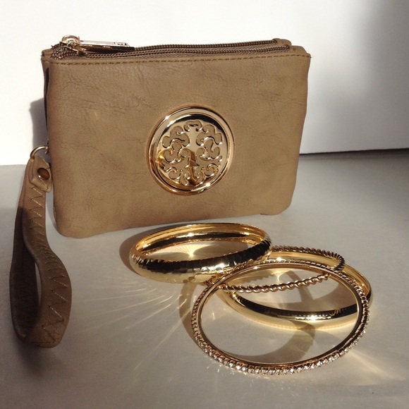 TAN DOUBLE WRISTLET - Picture 1 of 3