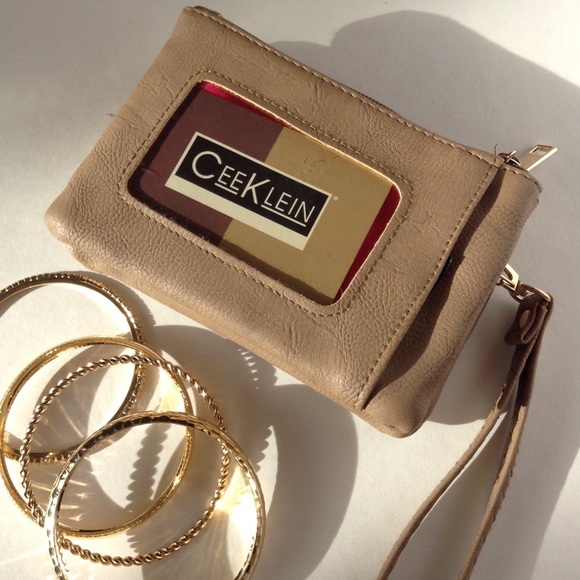 TAN DOUBLE WRISTLET - Picture 2 of 3