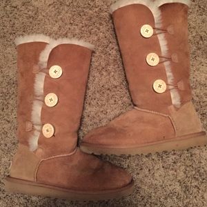 Ugg Bailey Button Triplet