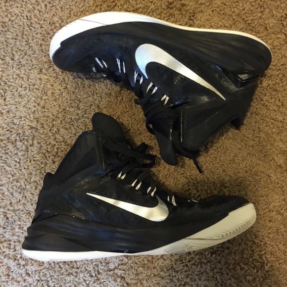 Hyperdunk Basketball Court Shoes size 9