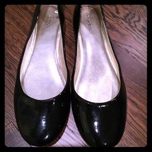 Black Xhilaration Flats