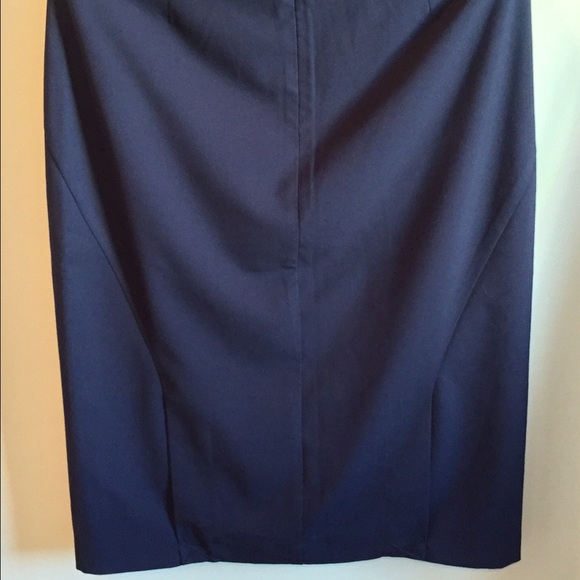 ๐โค๏ธHOST PICKโค๏ธ๐NY & Co Navy Stretch Midi Skirt - Picture 4 of 7