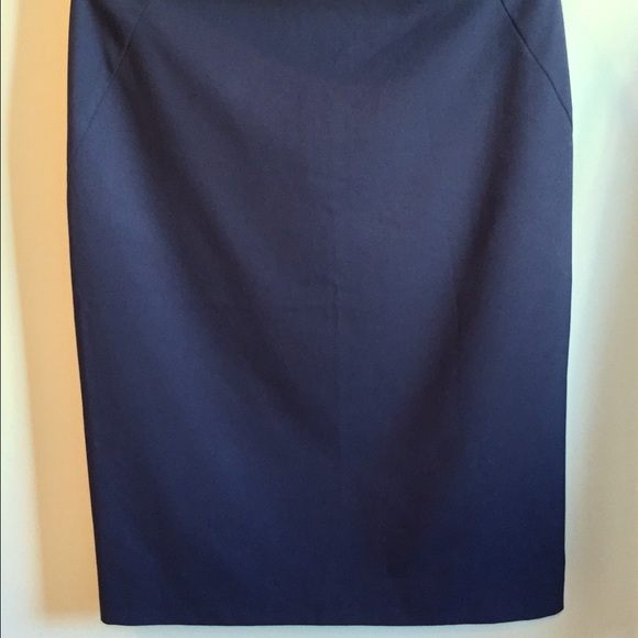 ๐โค๏ธHOST PICKโค๏ธ๐NY & Co Navy Stretch Midi Skirt - Picture 5 of 7
