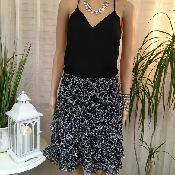 BEAUTIFULLY LAYERED ANN TAYLOR CHIFFON SKIRT - Picture 5 of 12