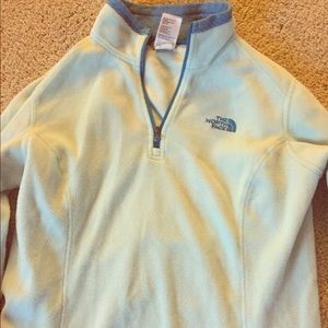 North face light weight quarter-zip