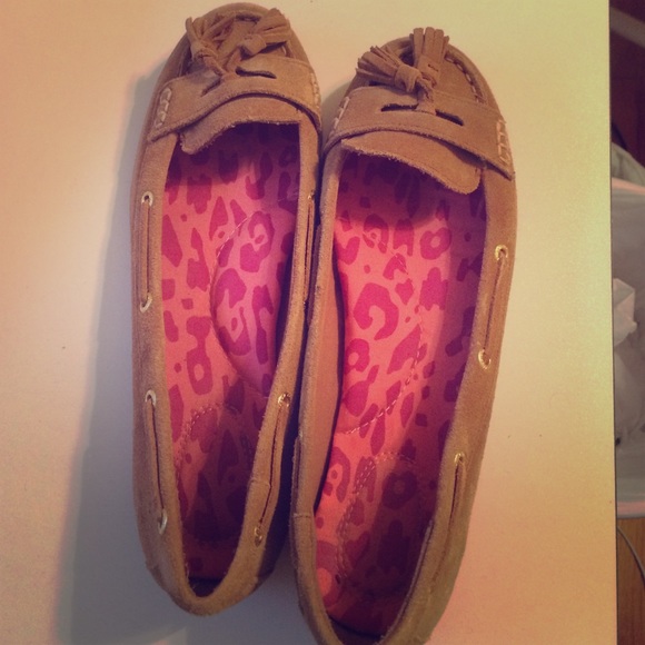 Sperry flats with cushioned bottoms