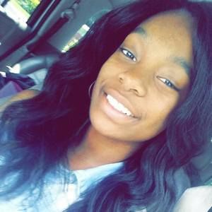 Meet your Posher, Shayla